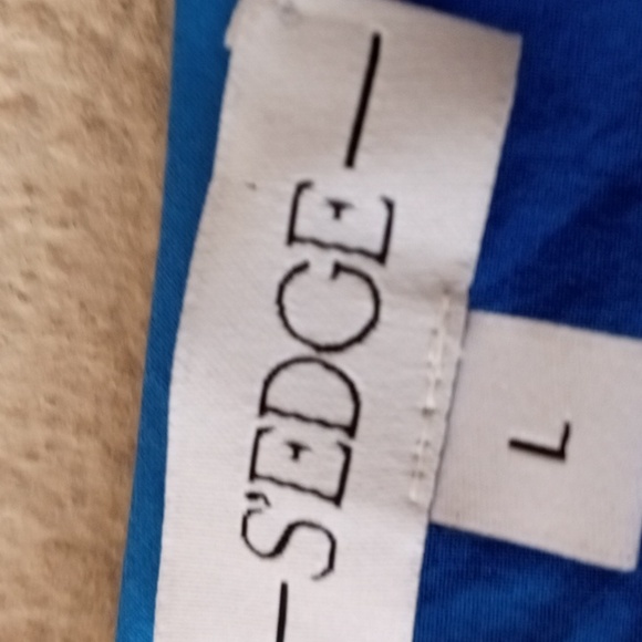 S'edge Dress - Picture 4 of 6